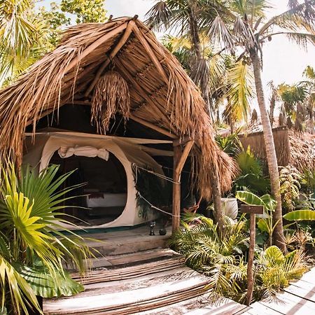 Uman Glamping & Cenote Tulum Hotel Buitenkant foto