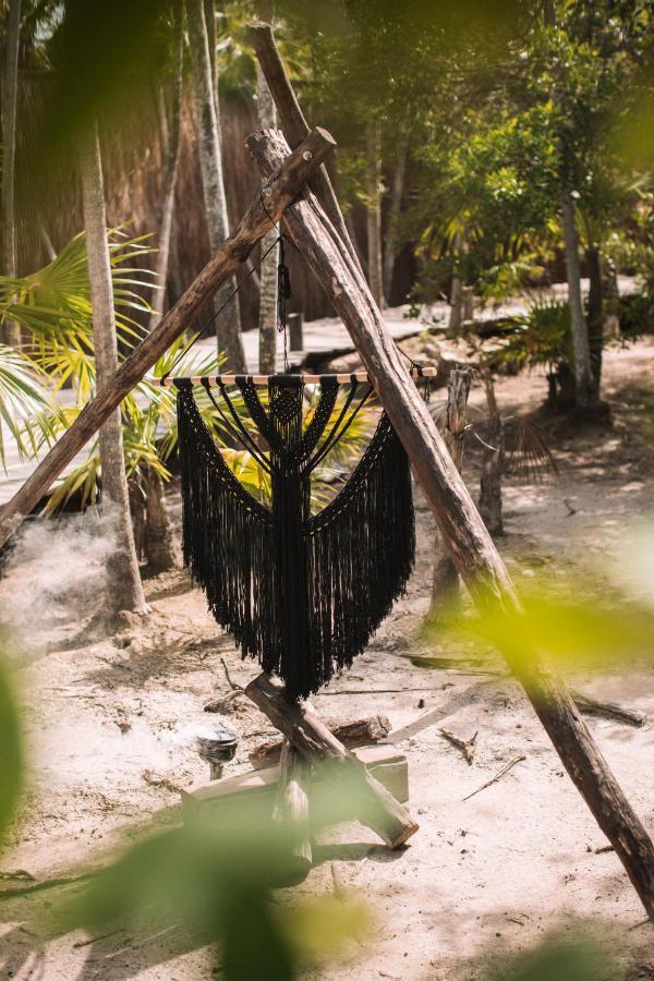 Uman Glamping & Cenote Tulum Hotel Buitenkant foto